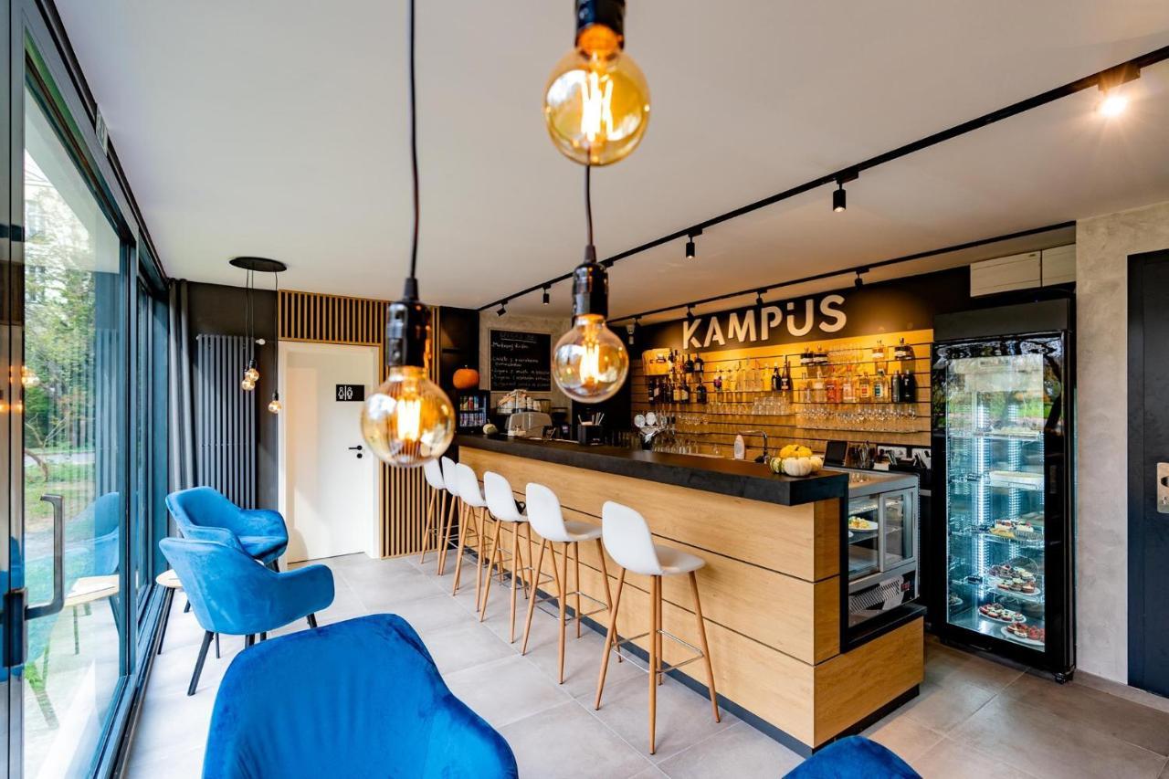 Apartments 4U: Kampus Градець-Кралове Екстер'єр фото